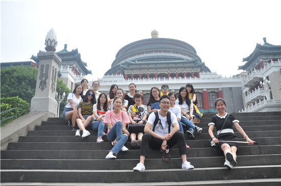 風控、單證、人事“逛吃團”重慶火辣之旅